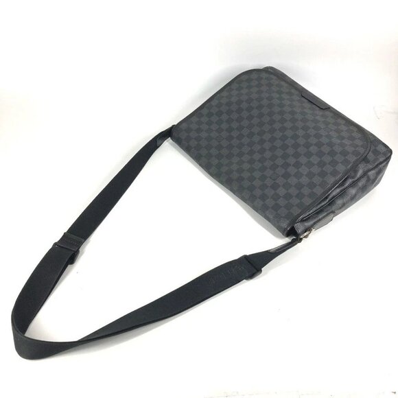 LOUIS VUITTON N58033 Damier Graphite Daniel GM Crossbody Messenger Shoulder Bag - Picture 14 of 16